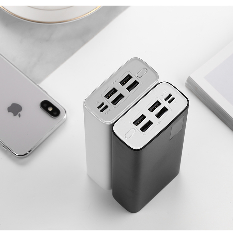 2020 New Products Tpye-C and  4 USB 30000mAh Power Banks Mobile phone Charger portable power bank charger for iPhone table  iPad